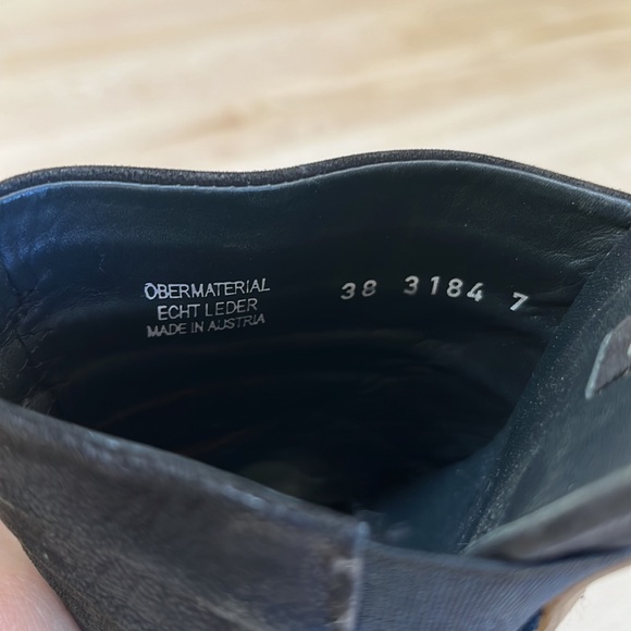 Black Paul Green Heels - Picture 4 of 7